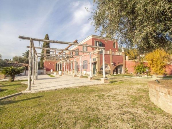 casa indipendente in vendita a Palombara Sabina