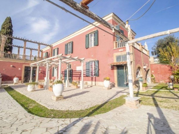 casa indipendente in vendita a Palombara Sabina