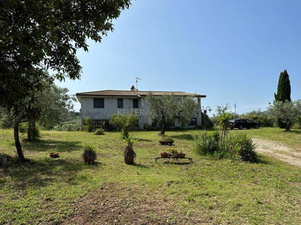 casa indipendente in vendita a Palombara Sabina