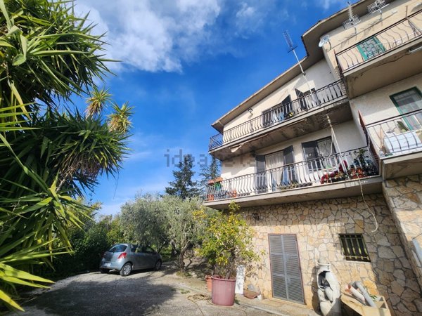 casa indipendente in vendita a Palombara Sabina