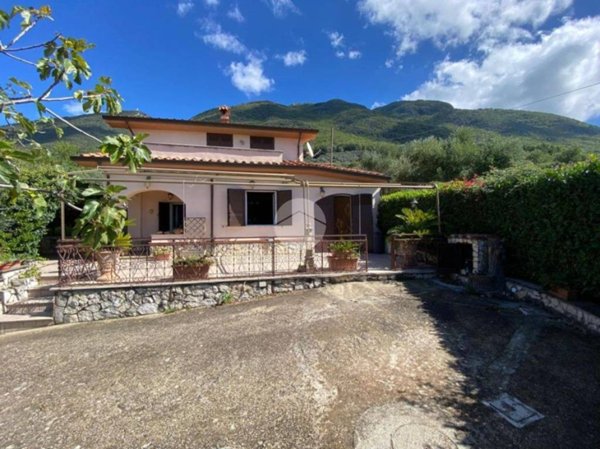 casa indipendente in vendita a Palombara Sabina