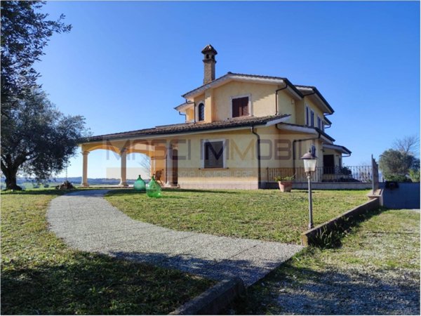 casa indipendente in vendita a Palombara Sabina