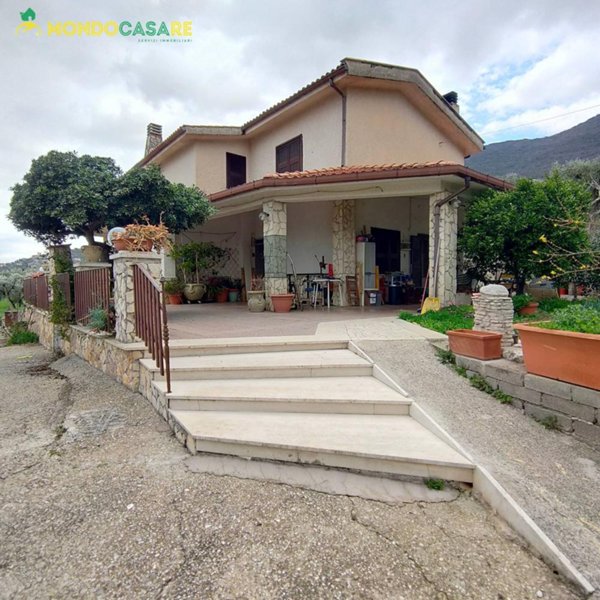 casa indipendente in vendita a Palombara Sabina
