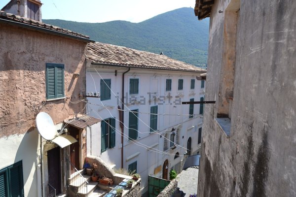 appartamento in vendita a Palombara Sabina