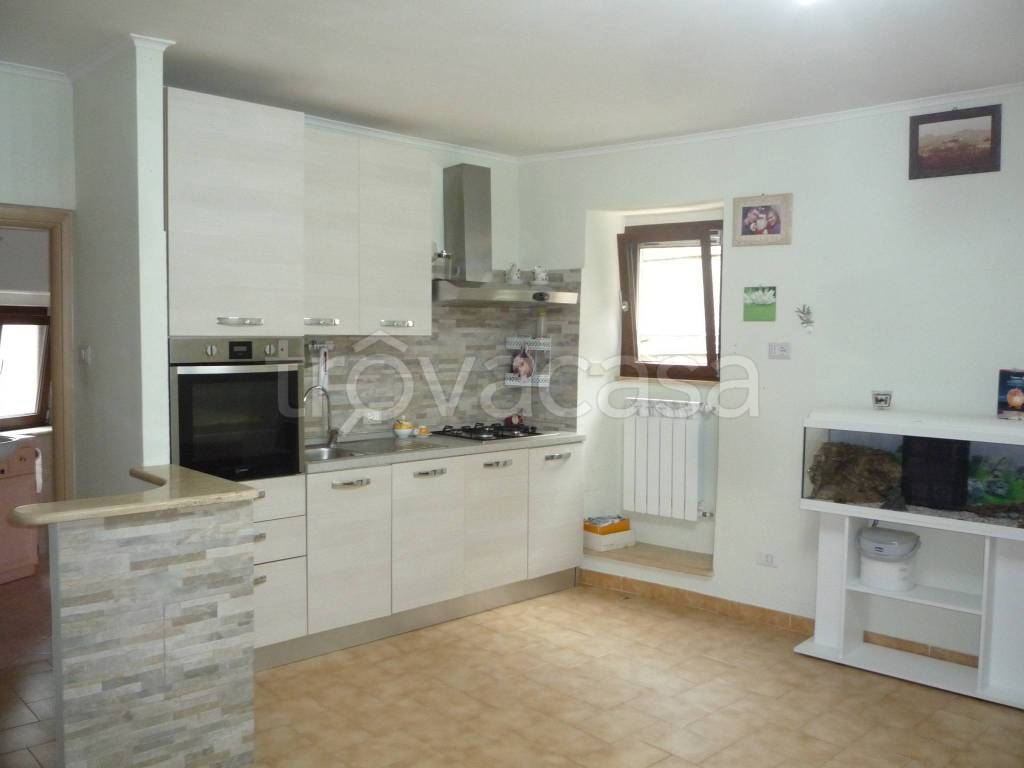 appartamento in vendita a Palombara Sabina
