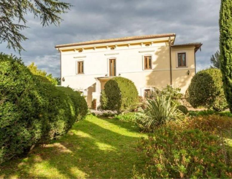 casa indipendente in vendita a Palombara Sabina