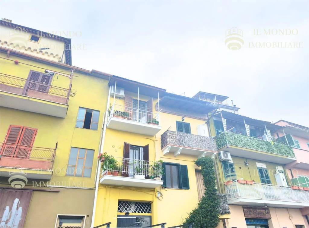 appartamento in vendita a Palombara Sabina in zona Cretone