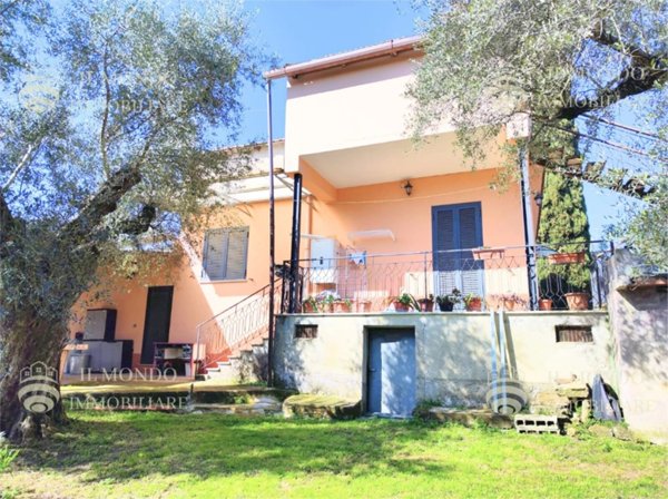 villa in vendita a Palombara Sabina