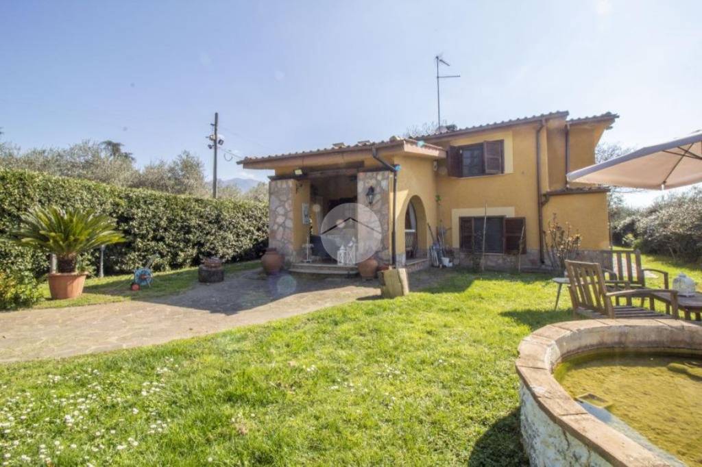 casa indipendente in vendita a Palombara Sabina