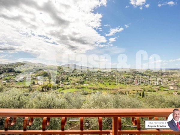 casa indipendente in vendita a Palombara Sabina