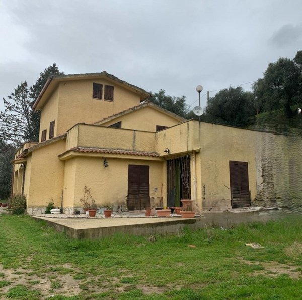 casa indipendente in vendita a Palombara Sabina