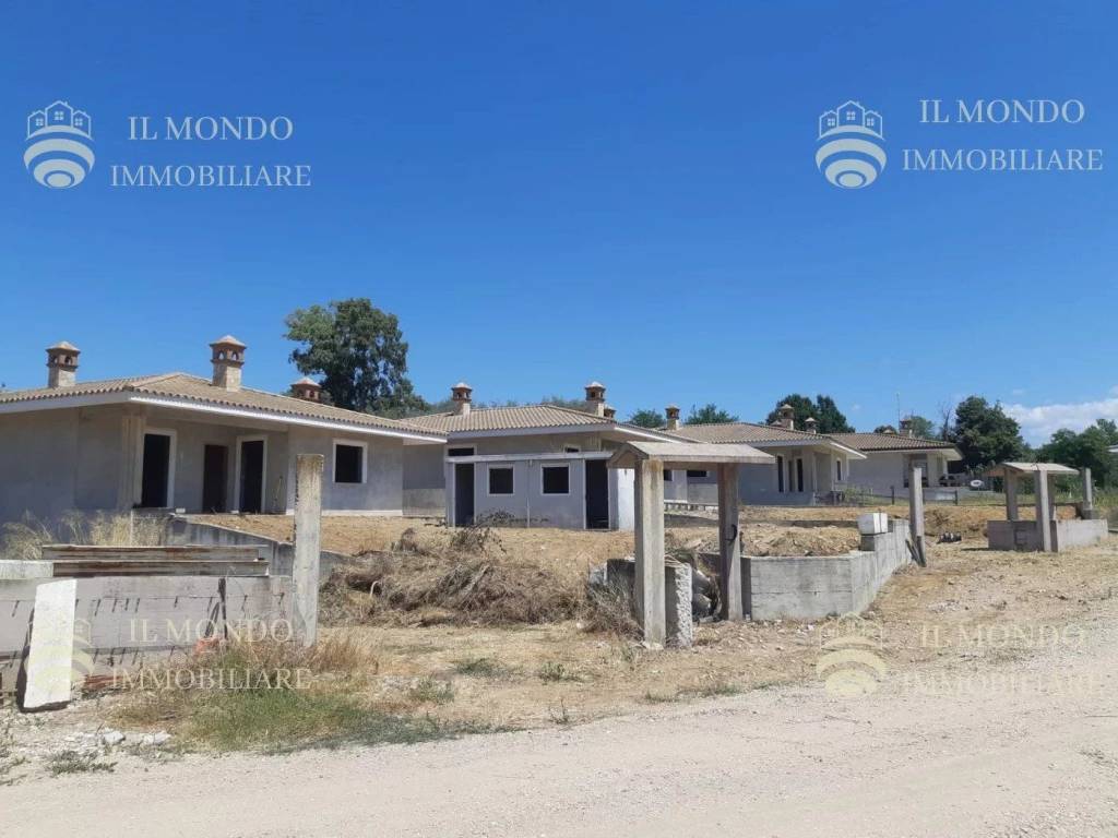 quadrivano in vendita a Palombara Sabina