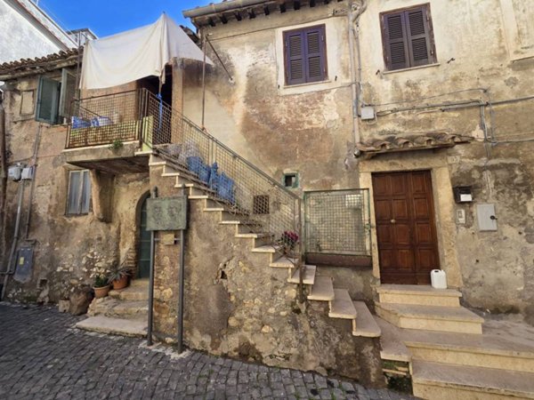 appartamento in vendita a Palombara Sabina