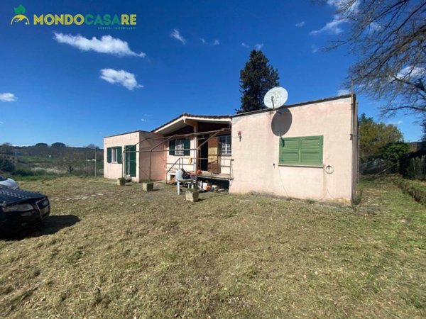 casa indipendente in vendita a Palombara Sabina