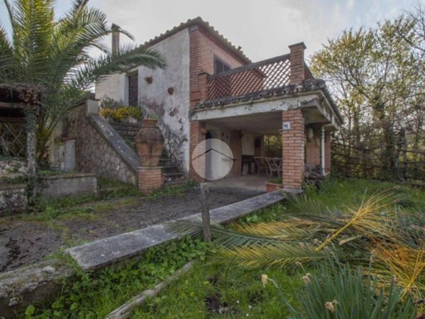 casa indipendente in vendita a Palombara Sabina