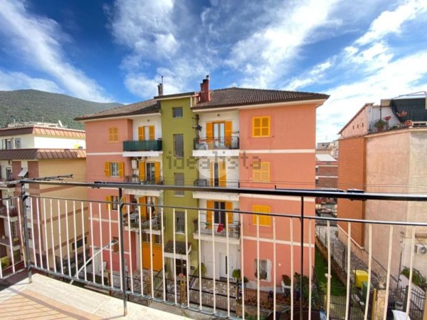 appartamento in vendita a Palombara Sabina