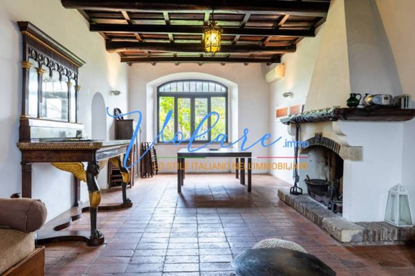 locale di sgombero in vendita a Palombara Sabina