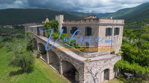 locale di sgombero in vendita a Palombara Sabina
