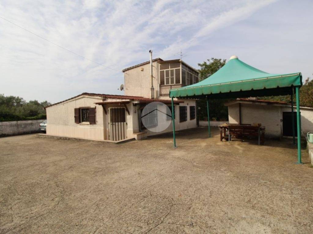 casa indipendente in vendita a Palombara Sabina