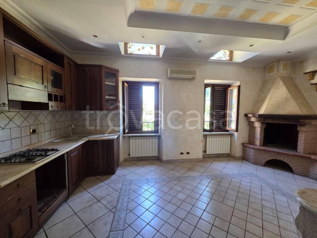 appartamento in vendita a Palombara Sabina