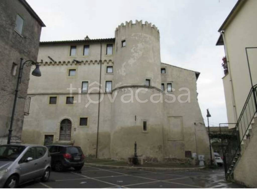 negozio in vendita a Palombara Sabina in zona Cretone
