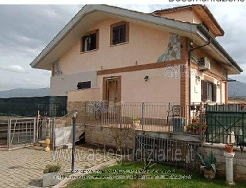 casa indipendente in vendita a Palombara Sabina