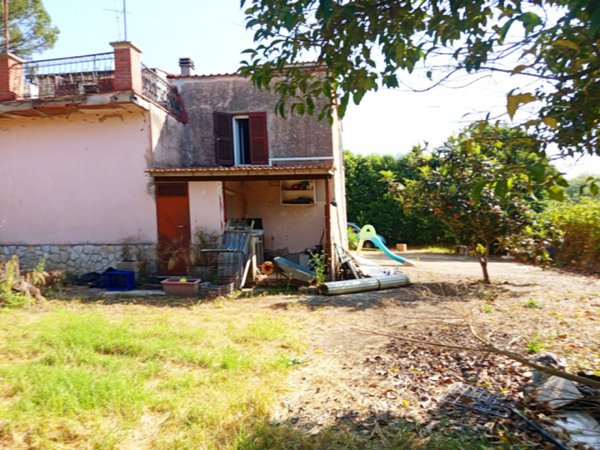 casa indipendente in vendita a Palombara Sabina