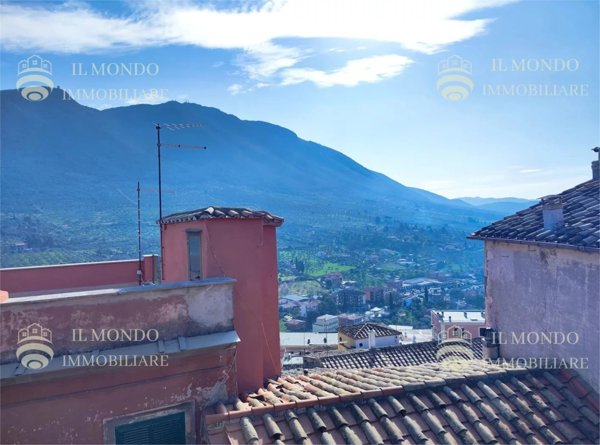 pentavano in vendita a Palombara Sabina