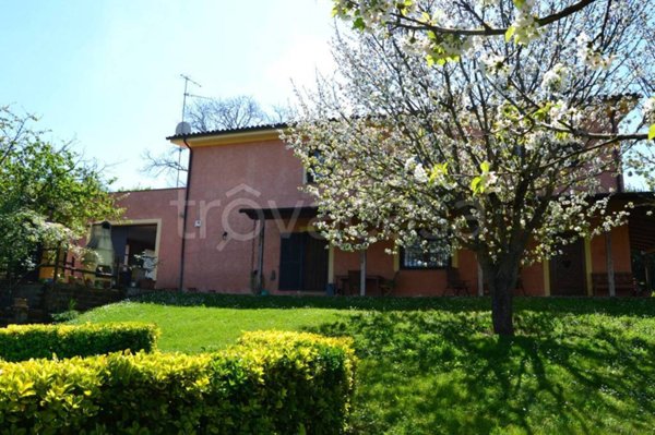 casa indipendente in vendita a Palombara Sabina