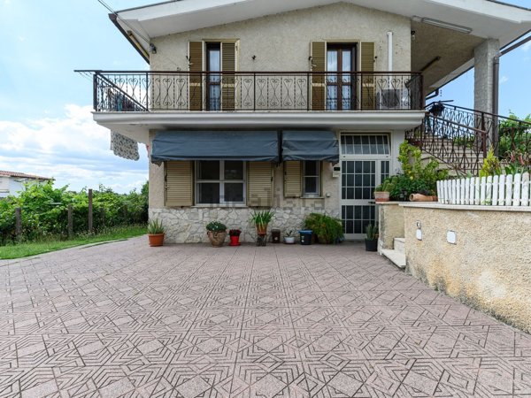 appartamento in vendita a Palombara Sabina