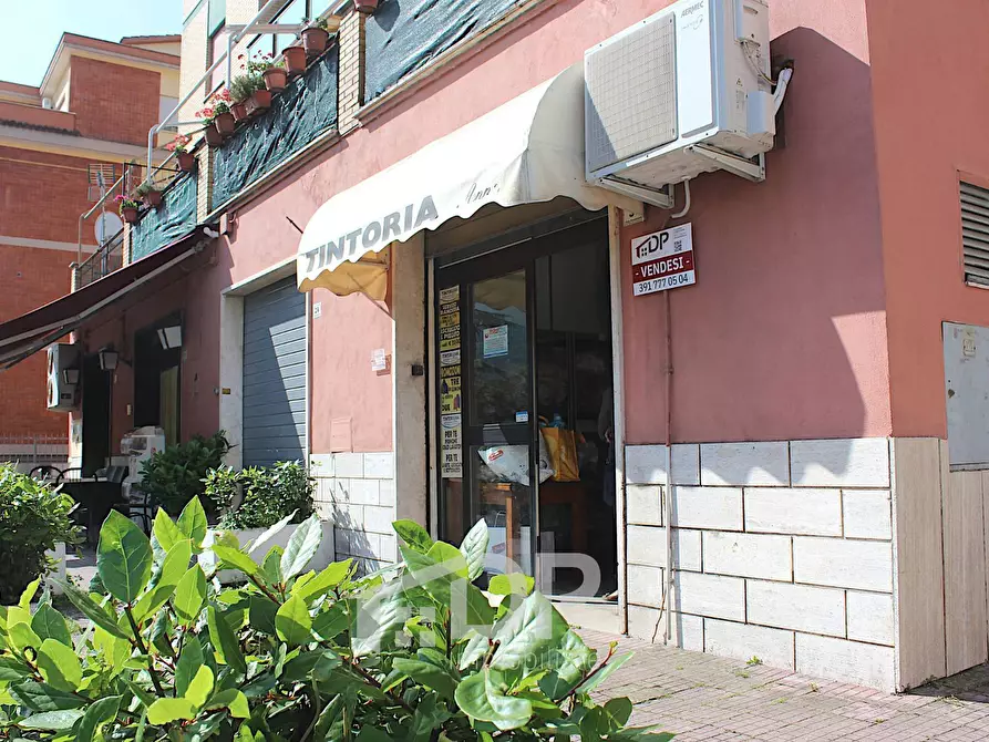 negozio in vendita a Palombara Sabina