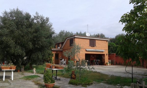 casa indipendente in vendita a Palombara Sabina
