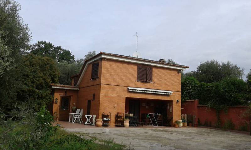casa indipendente in vendita a Palombara Sabina