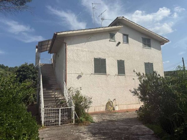 appartamento in vendita a Palombara Sabina