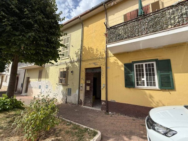 appartamento in vendita a Palombara Sabina in zona Stazzano