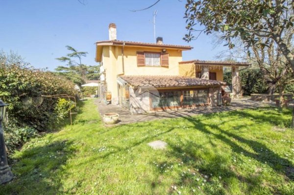 casa indipendente in vendita a Palombara Sabina
