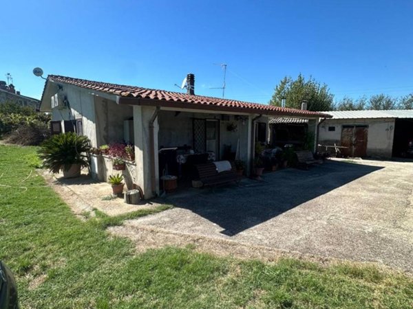 casa indipendente in vendita a Palombara Sabina