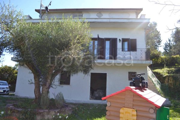 appartamento in vendita a Palombara Sabina in zona Cretone