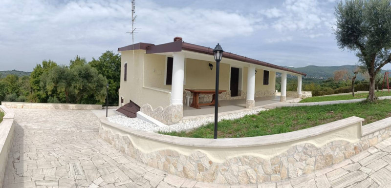 casa indipendente in vendita a Palombara Sabina