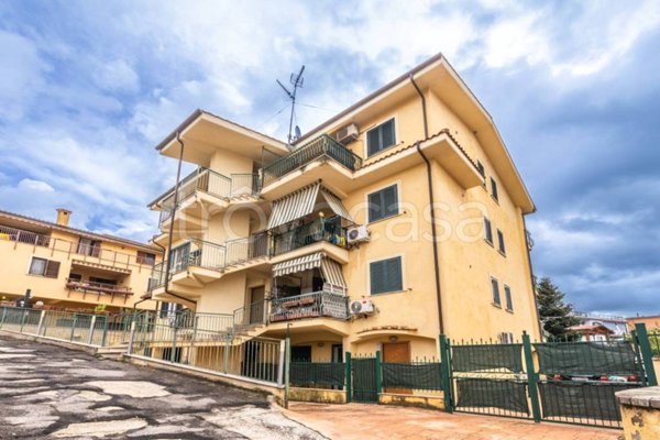 appartamento in vendita a Palombara Sabina