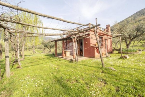 casa semindipendente in vendita a Palombara Sabina in zona Cretone