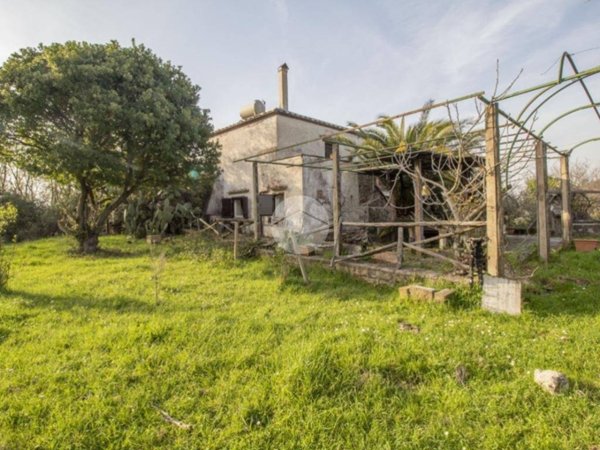 casa indipendente in vendita a Palombara Sabina