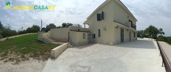 casa indipendente in vendita a Palombara Sabina