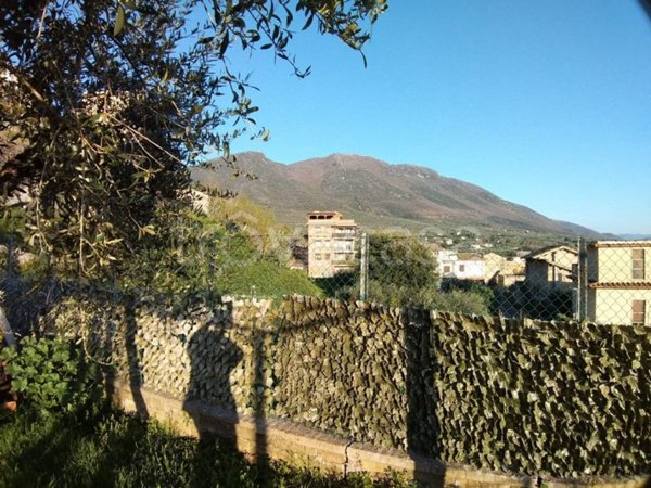 casa indipendente in vendita a Palombara Sabina