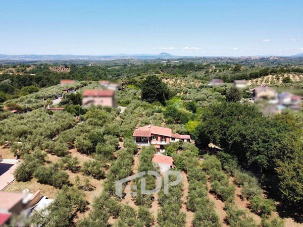 casa indipendente in vendita a Palombara Sabina in zona Stazzano