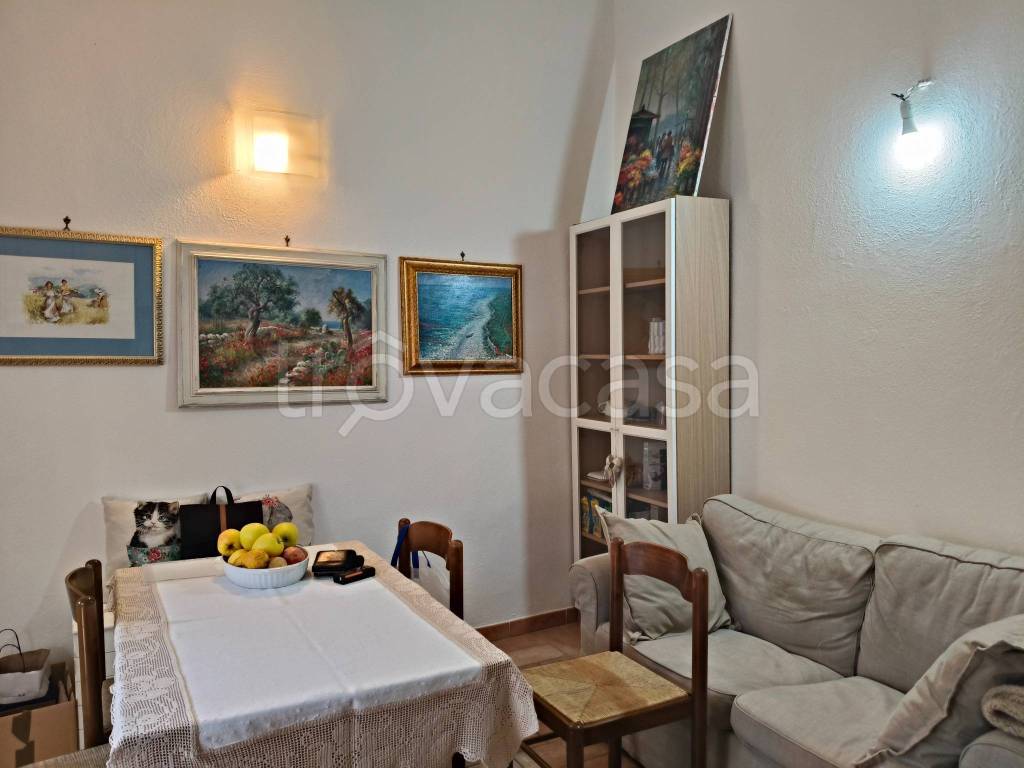 appartamento in vendita a Palombara Sabina in zona Cretone