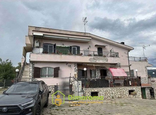 appartamento in vendita a Palombara Sabina