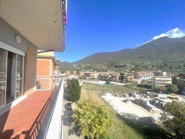 appartamento in vendita a Palombara Sabina