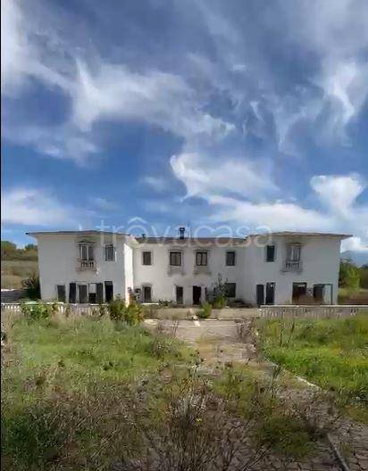 casa indipendente in vendita a Palombara Sabina in zona Cretone