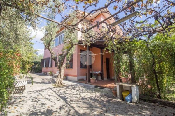 casa indipendente in vendita a Palombara Sabina
